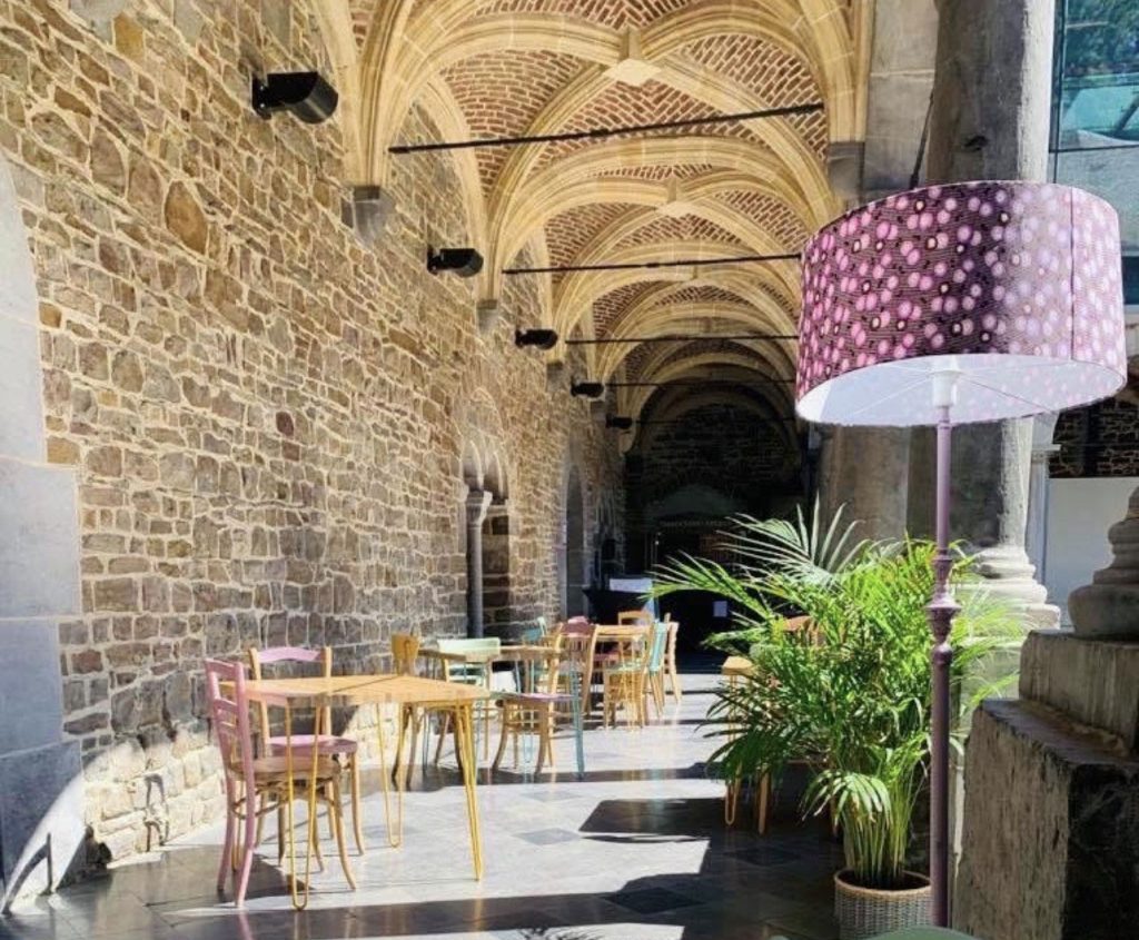 terrasse restaurant le cloitre
